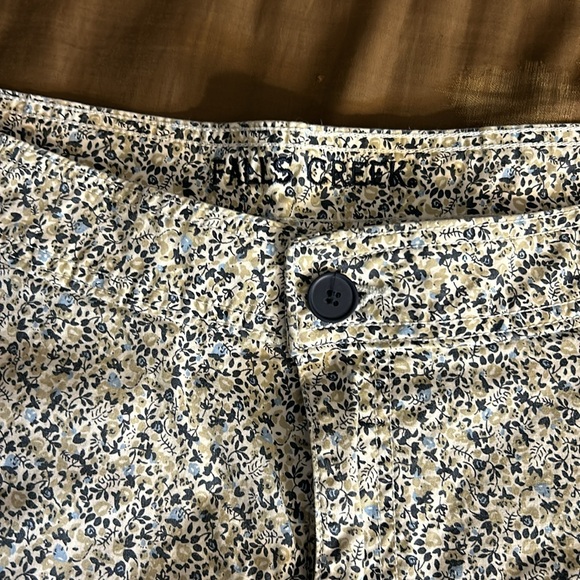 Falls Creek shorts size 16 - Picture 3 of 5